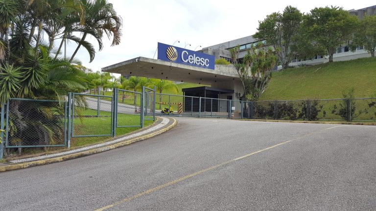 Celesc e sindicato voltam a se reunir para discutir greve com mediação do MPT