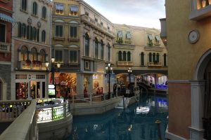 Do Luxo à Popularização: O Crescimento dos Resorts Integrados em Países Asiáticos