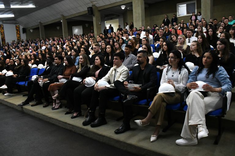 Cursos de Arquitetura e Urbanismo e Engenharia Civil da Unoesc Joaçaba realizam a 1ª Cerimônia do Capacete (fotos)
