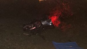 Acidente mata motorista, incendeia carro e deixa três feridos na BR-101