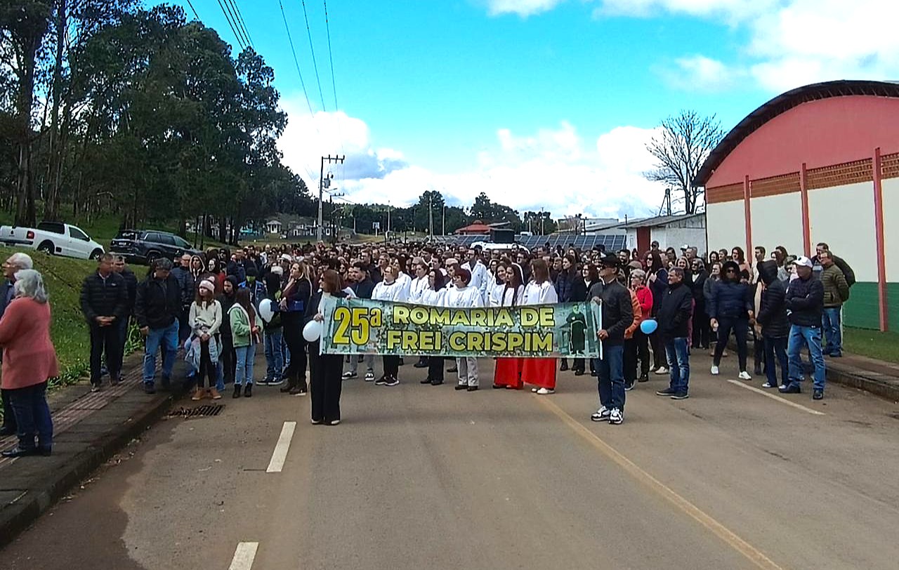 Fé que atravessa gerações: Romaria de Frei Crispim celebra 100 anos de sacerdócio com testemunhos de milagres
