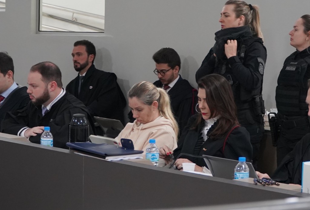 Júri – Depoimento de filho de Valdemir contesta narrativa de violência doméstica