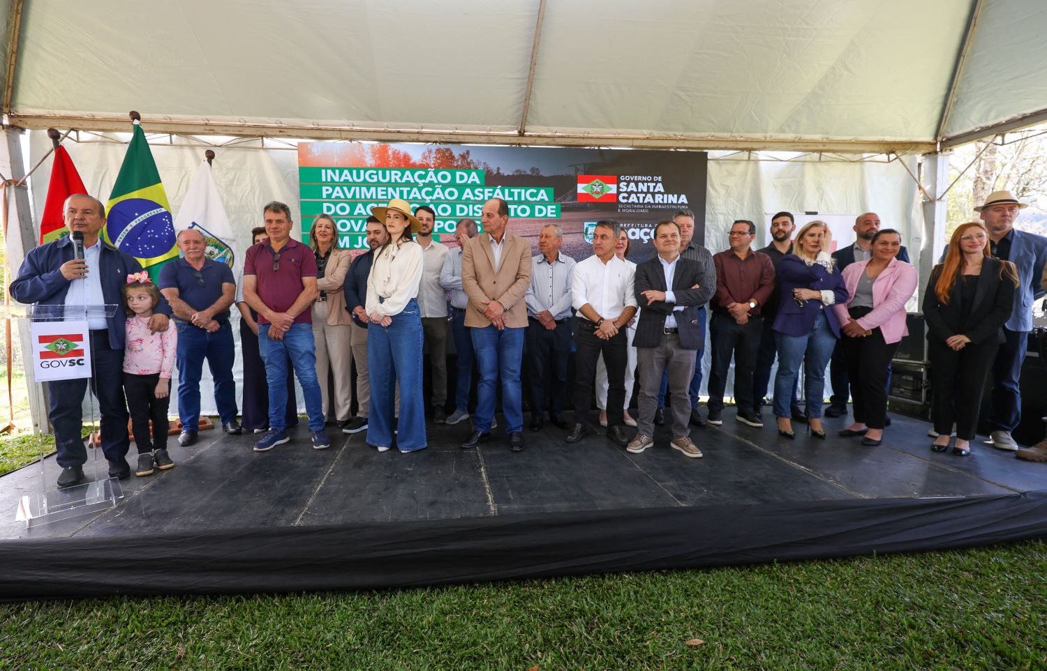 Governador inaugura pavimentação do acesso ao Distrito de Nova Petrópolis em Joaçaba
