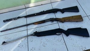 Polícia Civil apreende arsenal e prende três pessoas em operação no Oeste de SC