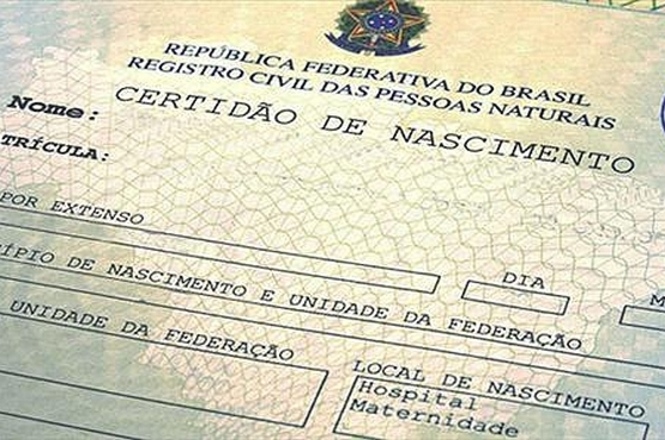 Após décadas, mulher conquista direito de ser reconhecida pelo pai em cidade da região; entenda