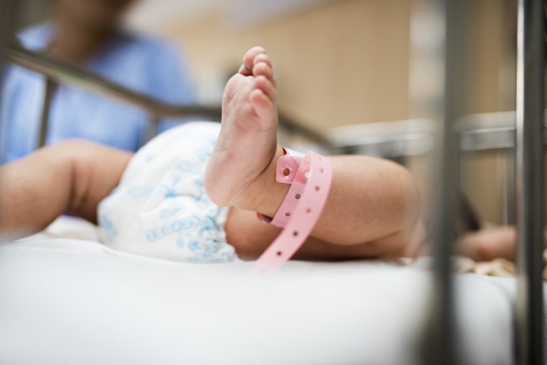 Bebê de quatro meses morre após passar mal em creche de Caçador