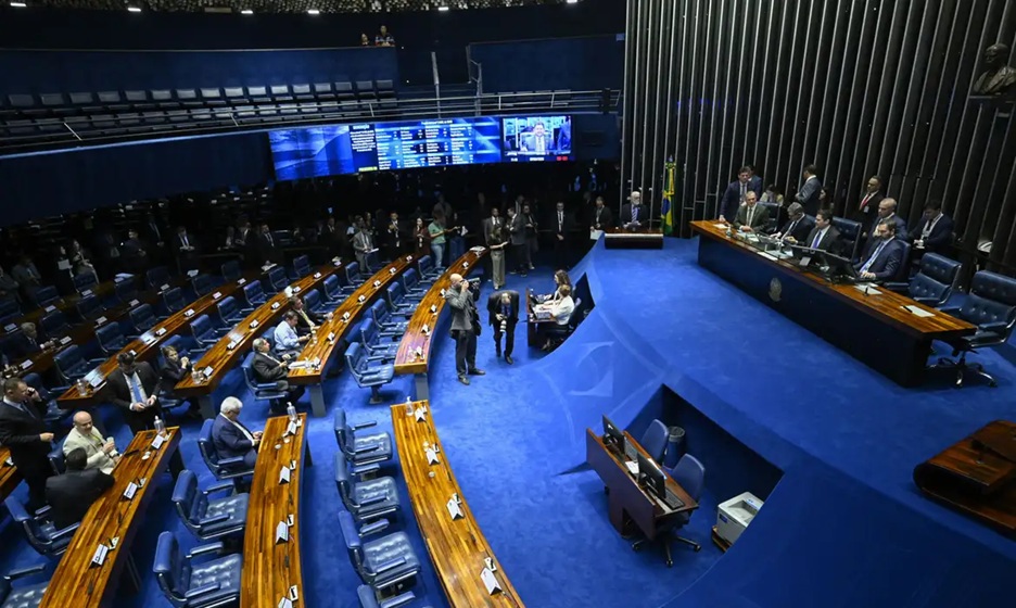 Isenção do IR para quem ganha até dois salários é aprovada no Senado