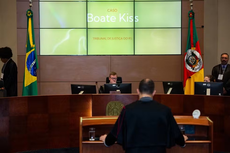 Justiça reduz penas de condenados pelo incêndio na boate Kiss