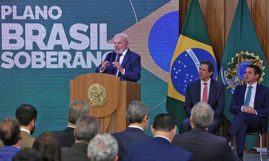 Governo federal detalha plano para auxiliar afetados por tarifaço de Trump