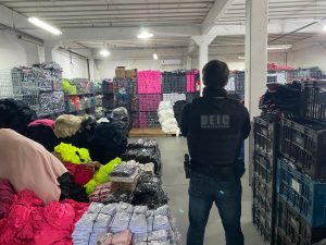 Operação apreende R$ 20 milhões em roupas falsas em Santa Catarina