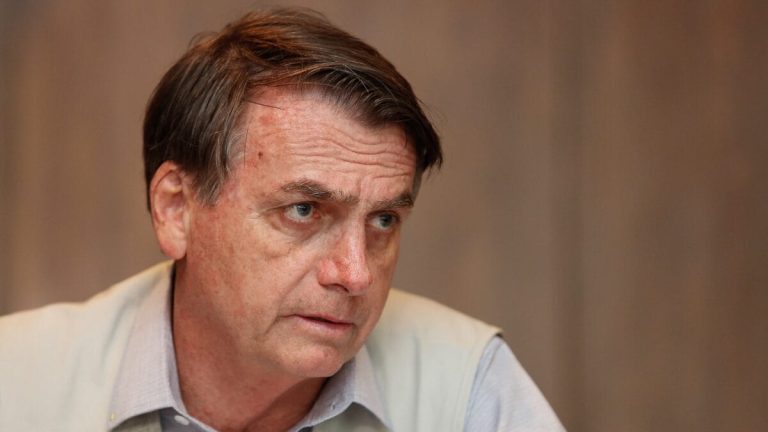 Bolsonaro tem piora renal na UTI e segue sem alta