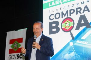Governo de SC projeta economia de R$ 1,5 bilhão com programa de compras públicas