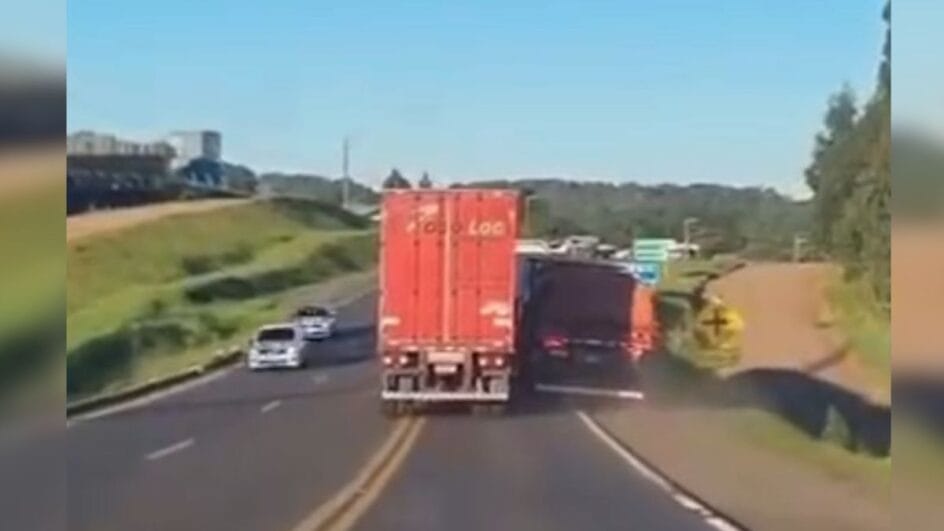 Vídeo: Caminhoneiros colocam motoristas em risco na BR-282