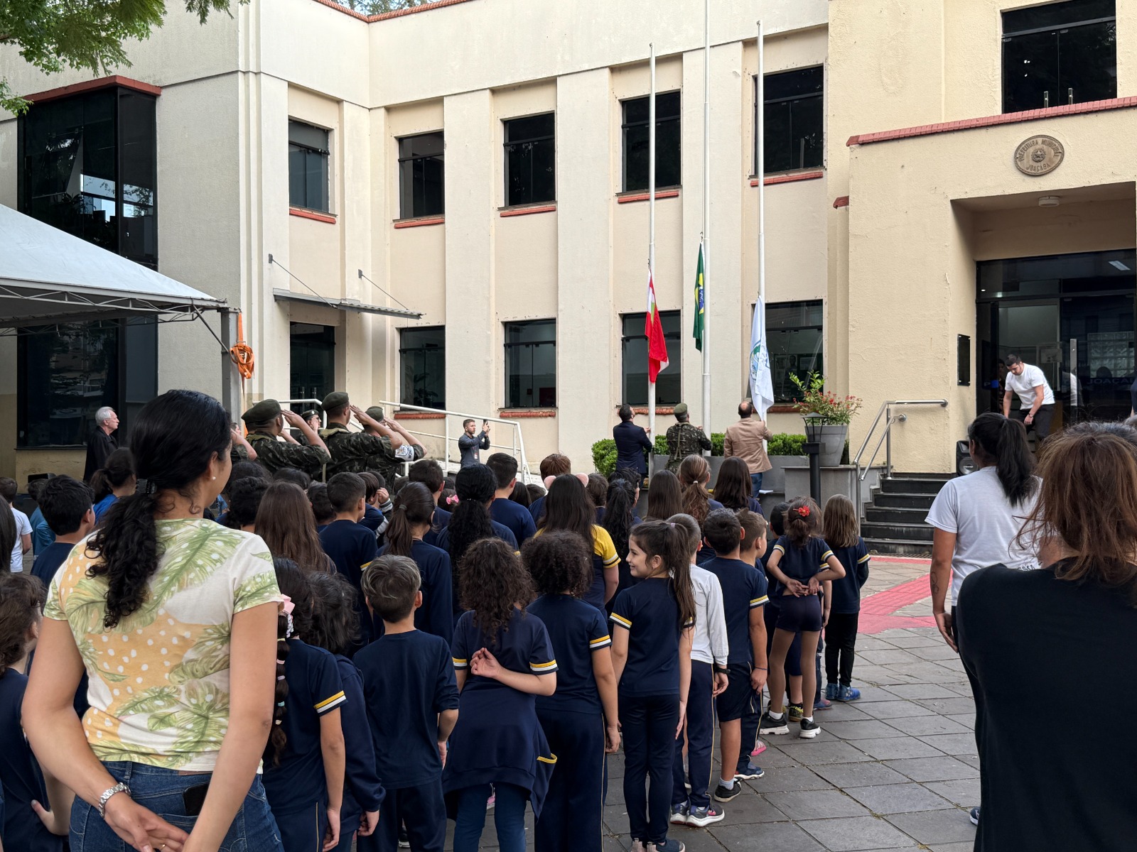 Semana da Pátria tem início em Joaçaba com atos cívicos e programação especial nas escolas
