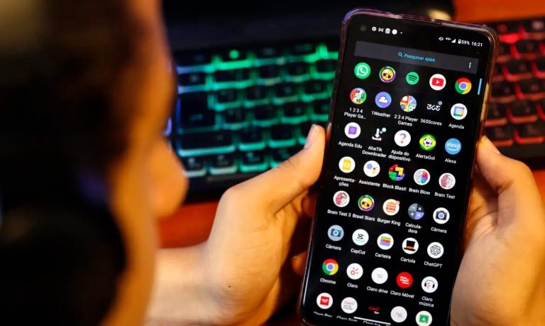 Presidente sanciona lei que reforça proteção de crianças e adolescentes na internet