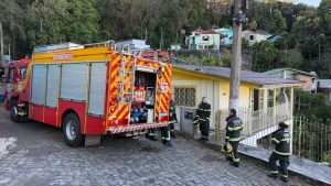 Dois princípios de incêndio são registrados em sequência na tarde desta quinta-feira em Joaçaba