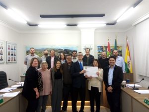 Comunicador Wilian é homenageado pelo trabalho realizado em Luzerna