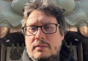 Cineasta que dirigiu filme sobre tragédia da Chapecoense morre em queda de avião