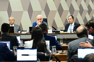 CCJ do Senado rejeita PEC da Blindagem; votação foi unânime