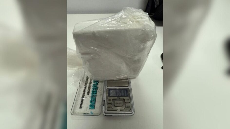 Jovem é preso em ônibus com meio quilo de cocaína em Rio do Sul