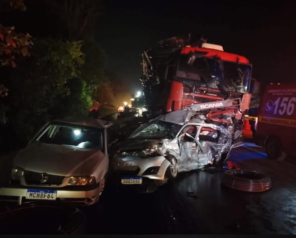 Engavetamento causa morte e deixa onze feridos em Santa Catarina