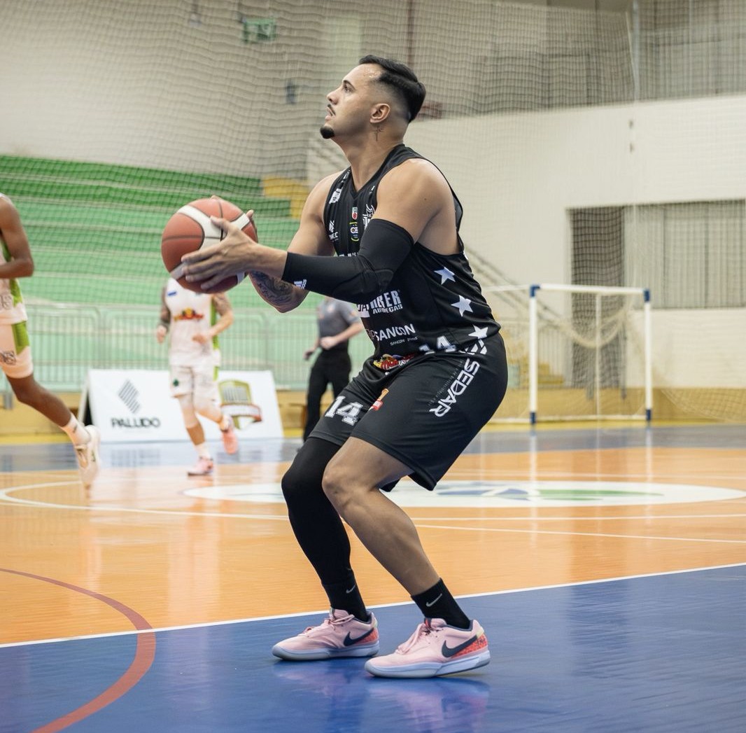 Basket Joaçaba vence Videira por 125 x 43