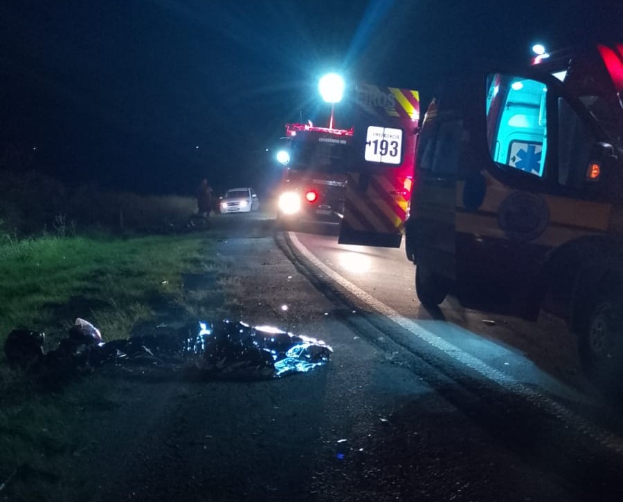Acidente entre carro e moto deixa um morto no Oeste