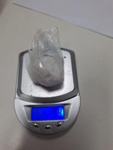 Polícia Militar prende homem por roubo e tráfico de drogas em Herval d’Oeste