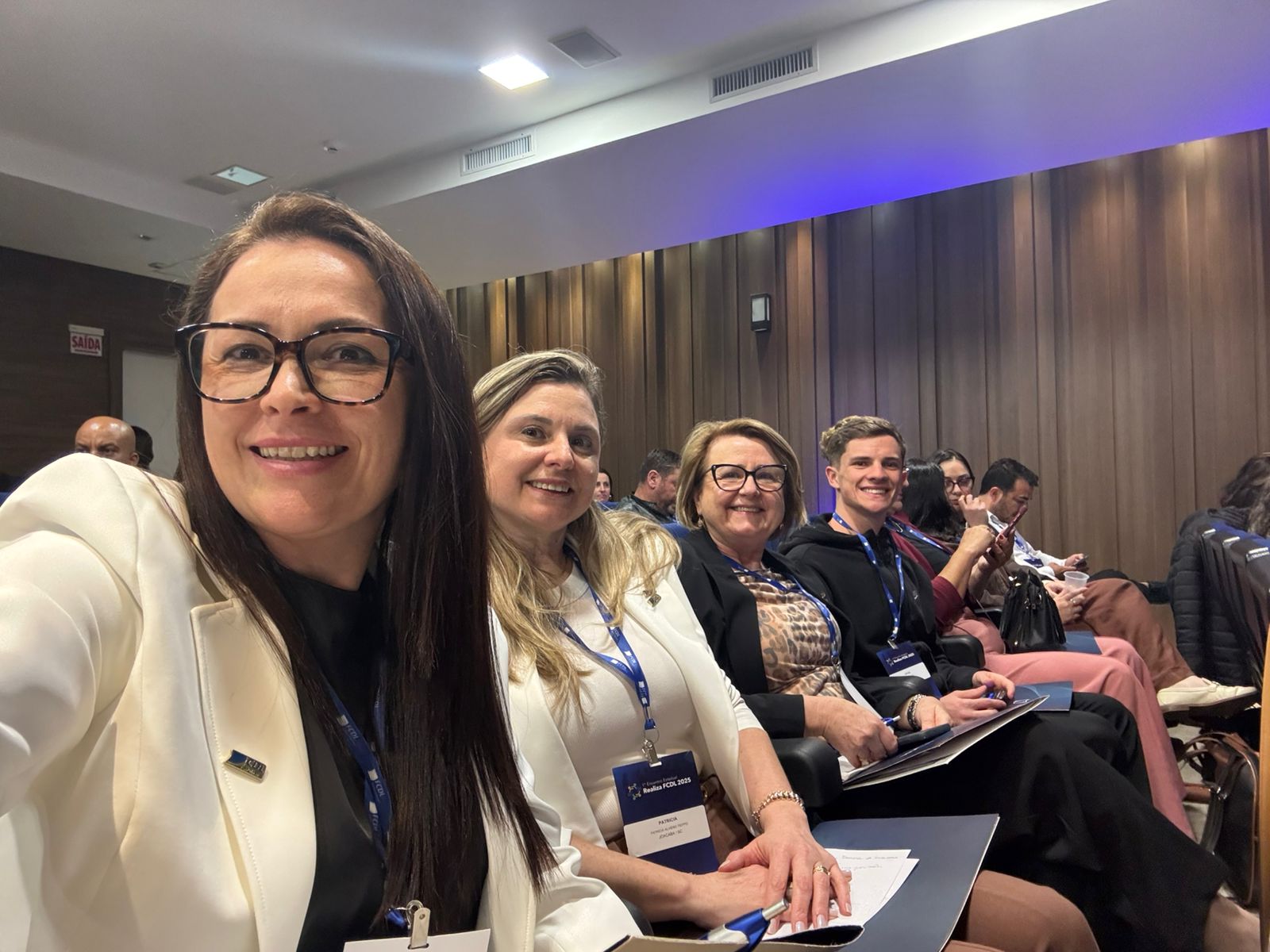 CDL Mulher de Joaçaba participa de encontro estadual em Florianópolis