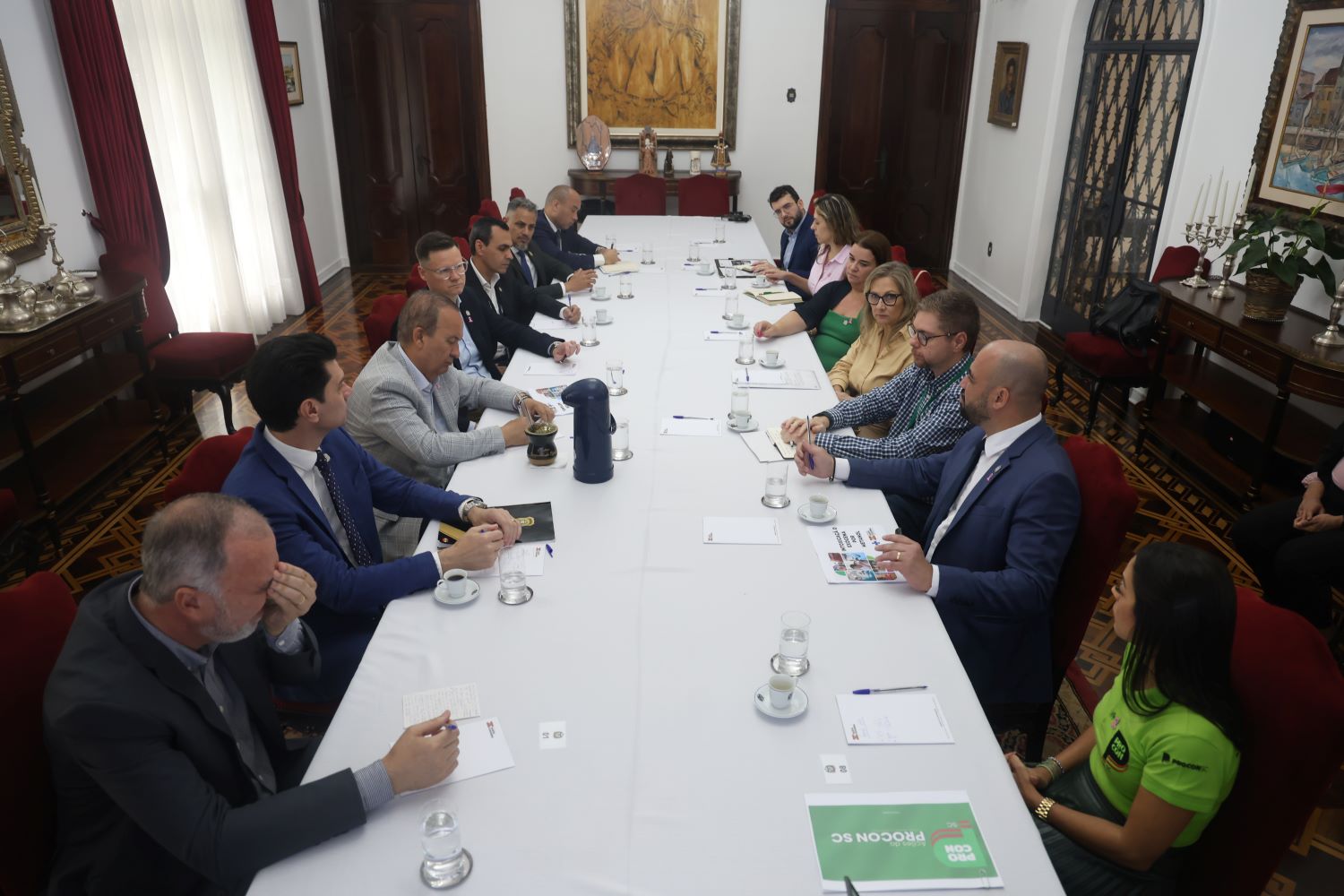Metanol em bebidas: Após vários casos e mortes, Governo de SC reforça protocolos de atendimento