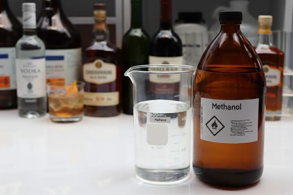 Procon de SC emite alerta à população sobre bebidas adulteradas por metanol