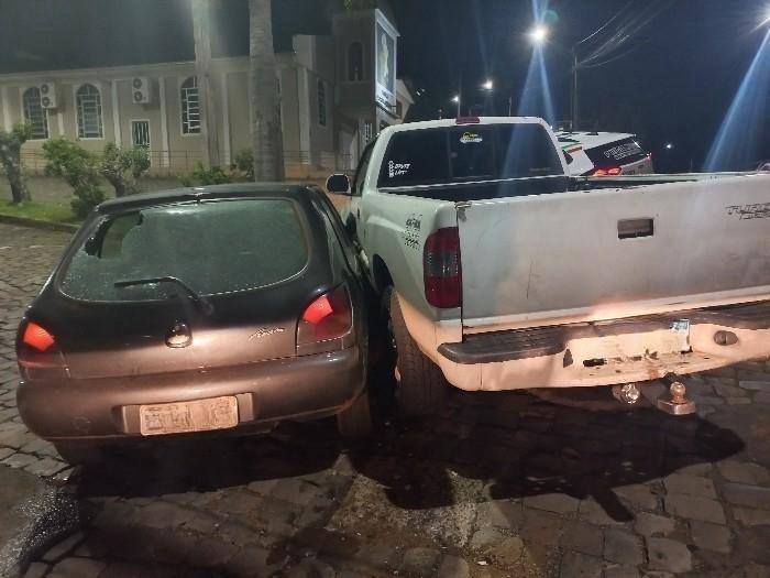 Polícia Militar recupera veículo furtado e prende três homens em Herval d’Oeste