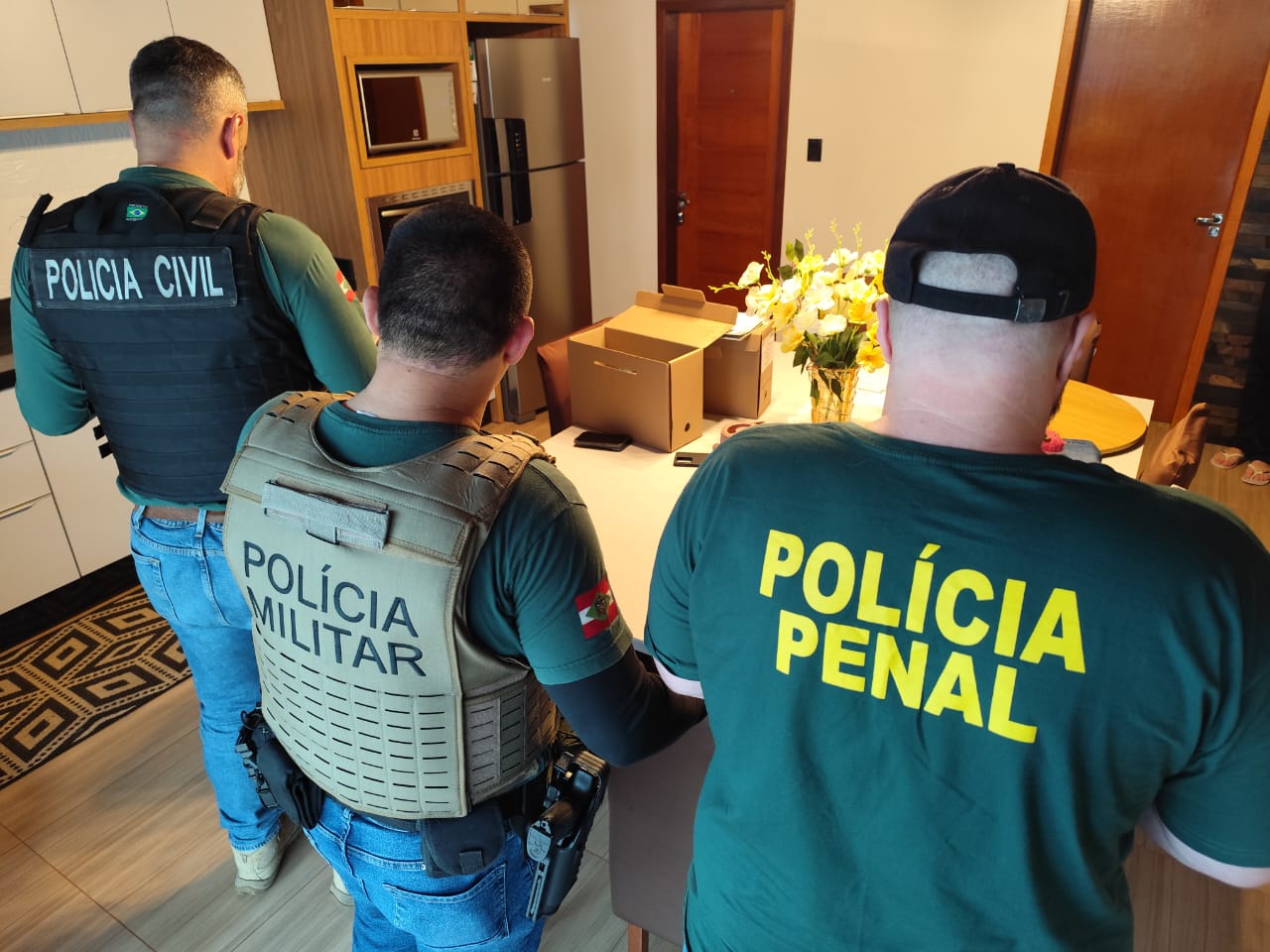 Gaeco deflagra operação para apurar irregularidades em contratação de shows em municípios da região