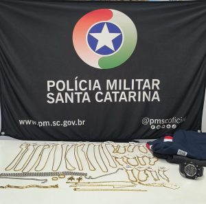 PM prende autor de furto em loja e recupera produtos levados em Joaçaba
