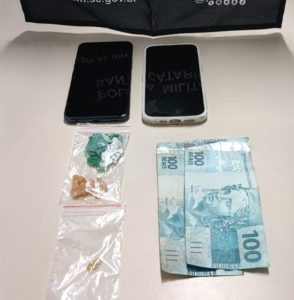 PM prende dois homens por tráfico de drogas em Herval d’Oeste