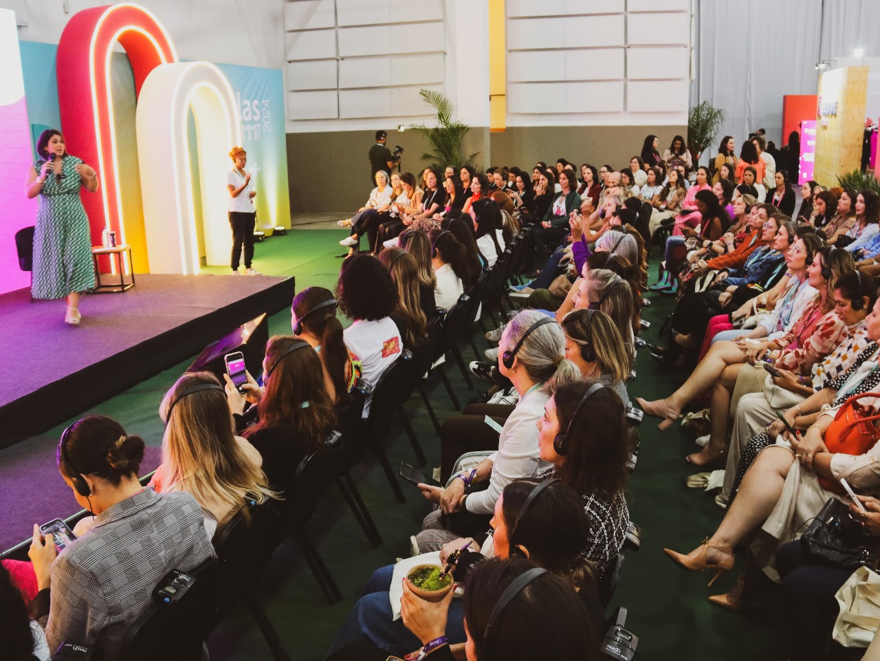 Maior evento de empreendedorismo feminino do Sul do país, Delas Summit 2025 valoriza negócios criados por mulheres