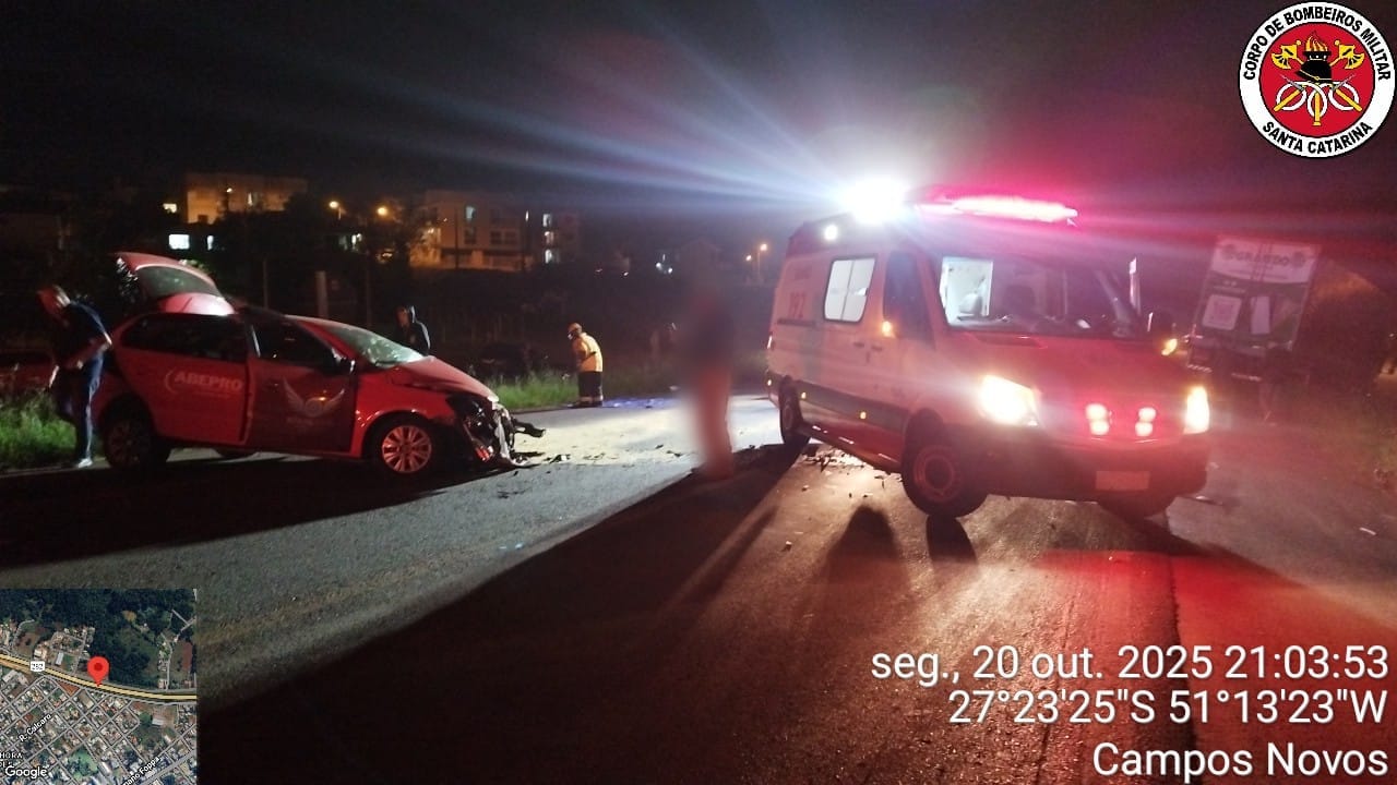 Homem fica ferido após colisão entre carro e caminhão na BR-282 em Campos Novos