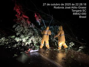 Temporal em Tangará deixa pessoas ilhadas e atinge aproximadamente 30 residências (fotos)
