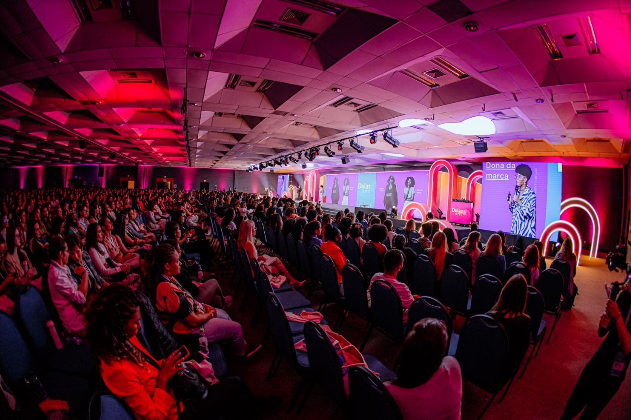 Faltam 2 dias para o Delas Summit 2025, maior evento de empreendedorismo feminino do país, em SC