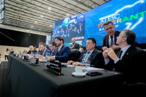 Deputados rejeitam proposta que previa troca do hino de Santa Catarina