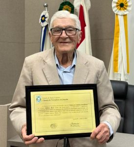 Câmara de Joaçaba entrega Título de Cidadão Joaçabense ao Sr. Idalino Roso