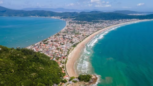 Às vésperas do verão, 77% das praias de Santa Catarina estão próprias para banho, aponta IMA