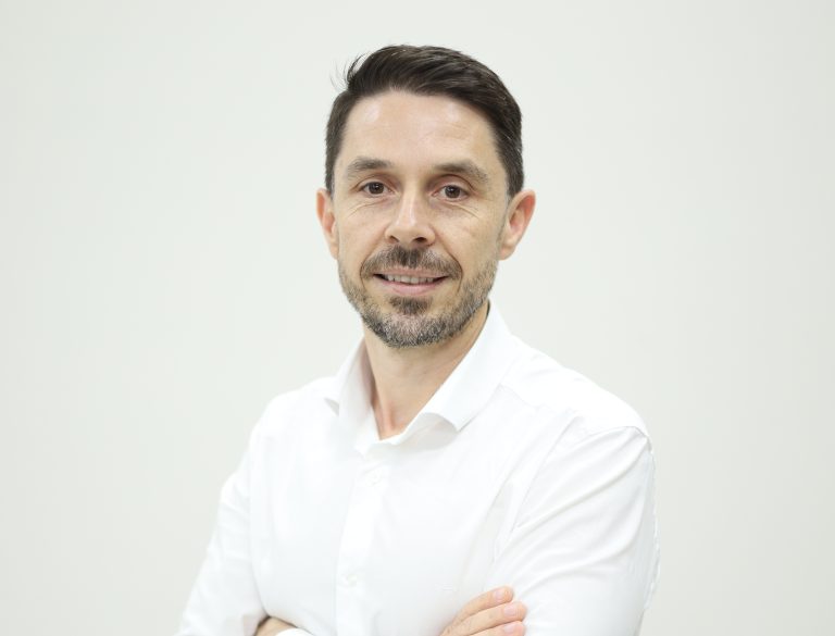 Livro idealizado por professor da Unoesc é publicado por uma das mais importantes editoras do mundo