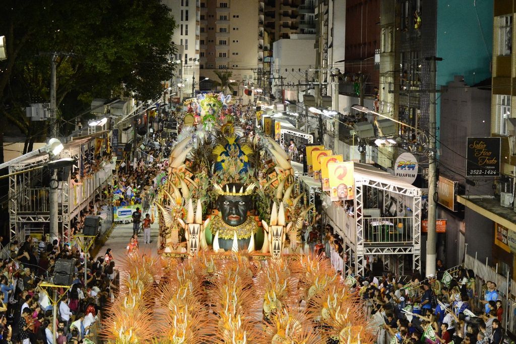 Joaçaba pode voltar a ter quatro escolas de samba no desfile oficial