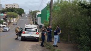 Dupla é condenada por matar homem em situação de rua em Caçador