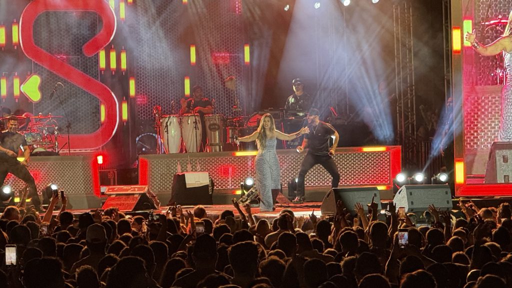 Fotos! Sábado de shows sertanejos lota arena da Fecaci 2025 em Joaçaba