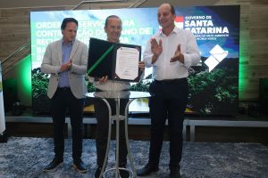 Estado assina ordem de serviço para elaboração do Plano de Recursos Hídricos da Bacia do Rio do Peixe