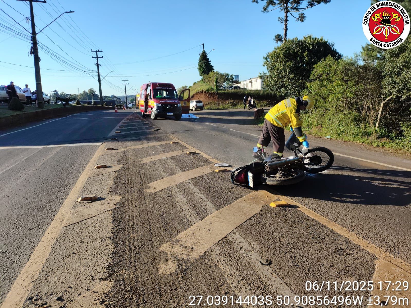 Motociclista morre em grave acidente na SC-355, em Fraiburgo