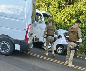 Colisão frontal deixa motorista morto na SC-390, em Peritiba