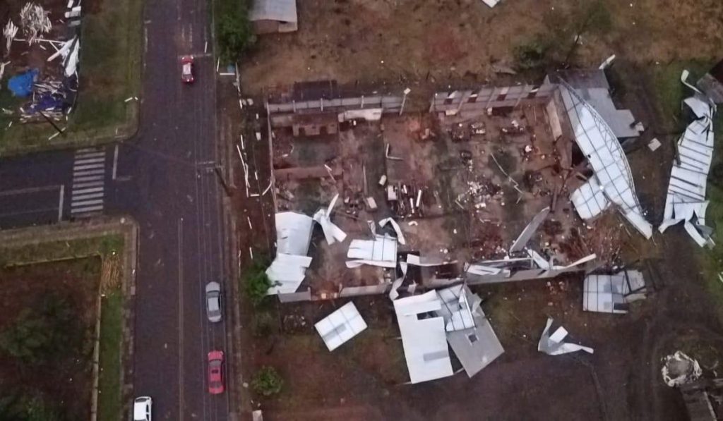 Destruição no Oeste de SC foi causada por tornado, afirma meteorologista (fotos)